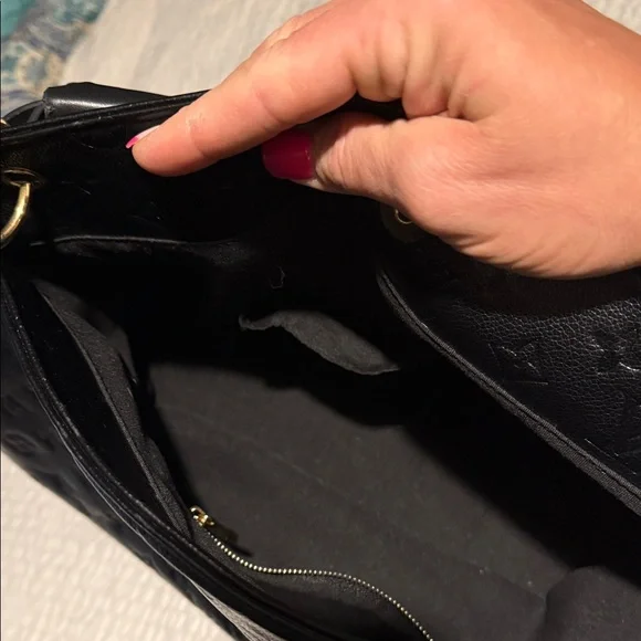 Black Women's Shoulder Bag - Picture 5 of 12